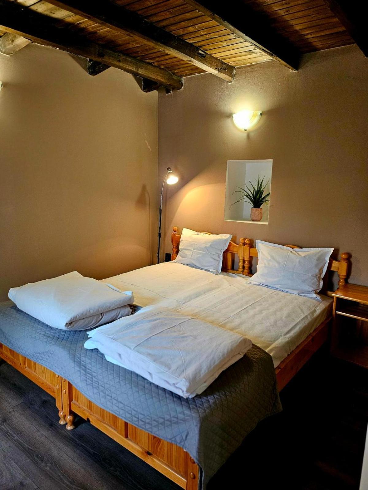 Orehite-Family Hotel ,Food & Pool Bozhichen Eksteriør billede