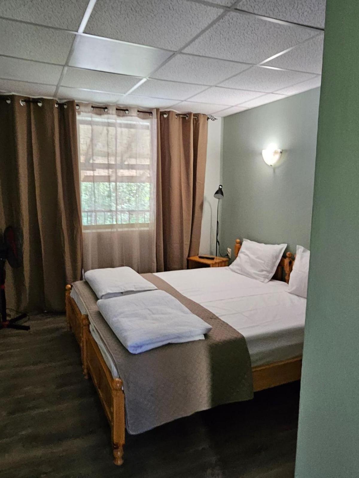 Orehite-Family Hotel ,Food & Pool Bozhichen Eksteriør billede
