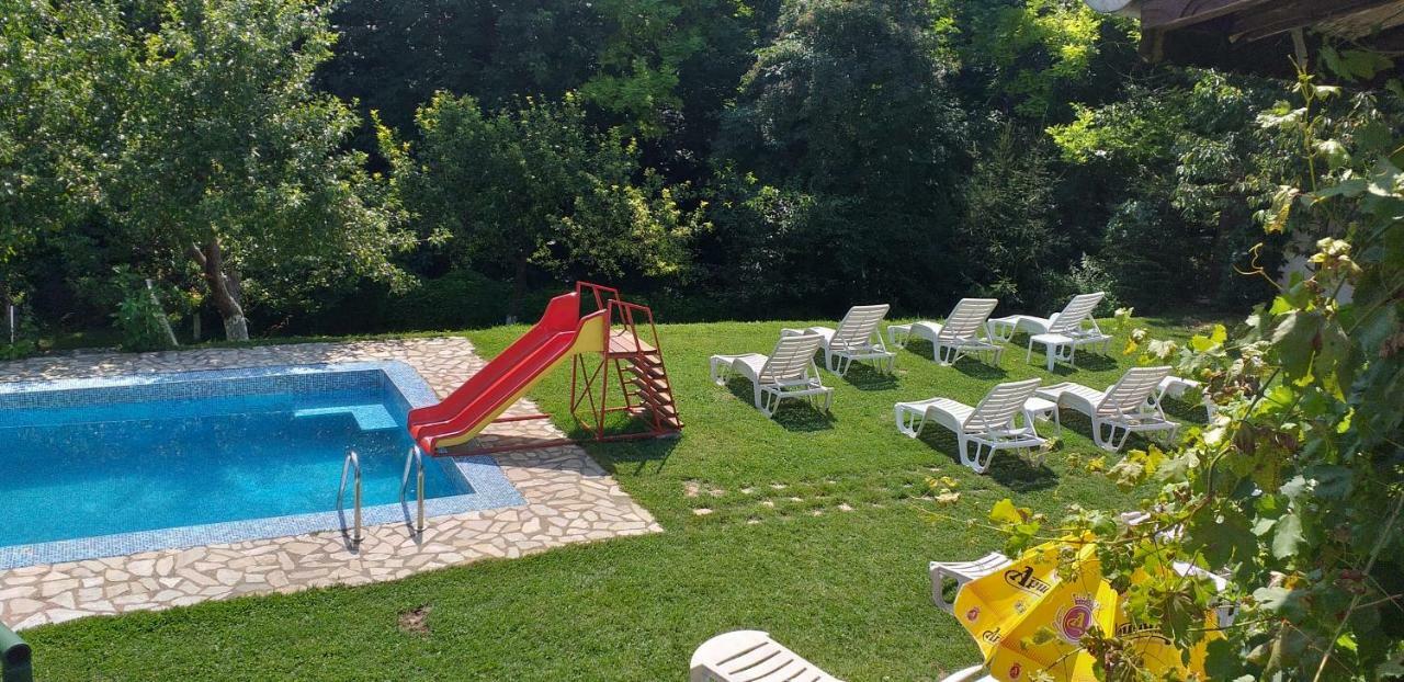Orehite-Family Hotel ,Food & Pool Bozhichen Eksteriør billede